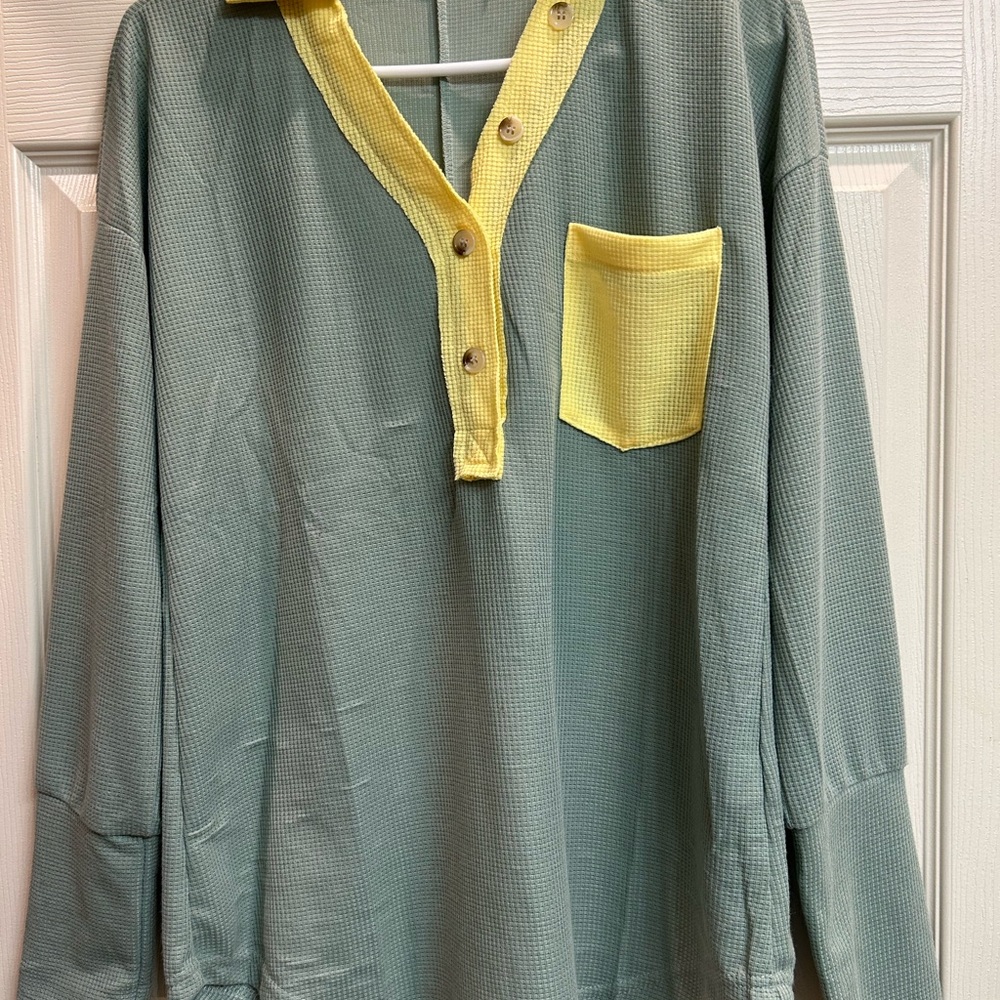 Women's Green and Yellow Button-Up Top